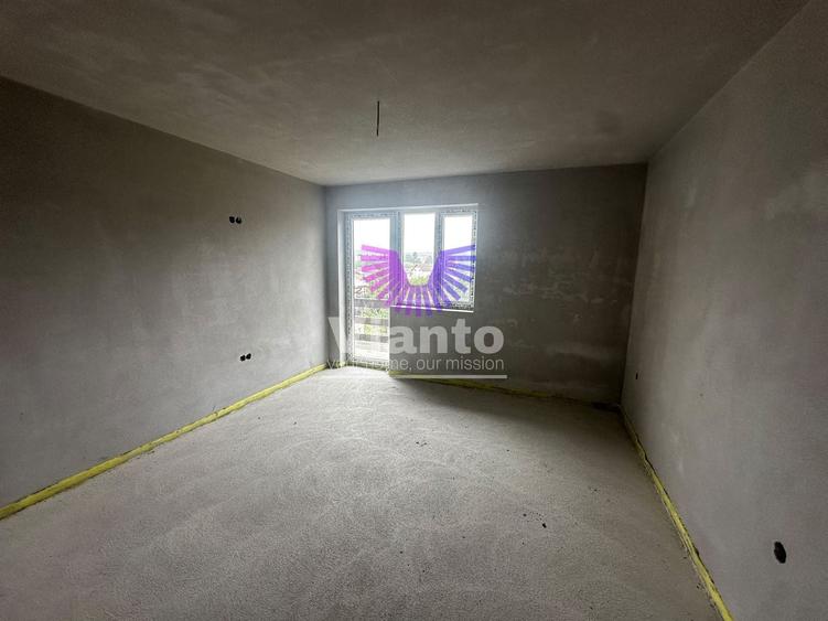 Casă individuală cu 5 camere cu Canalizare în Exterior Est
