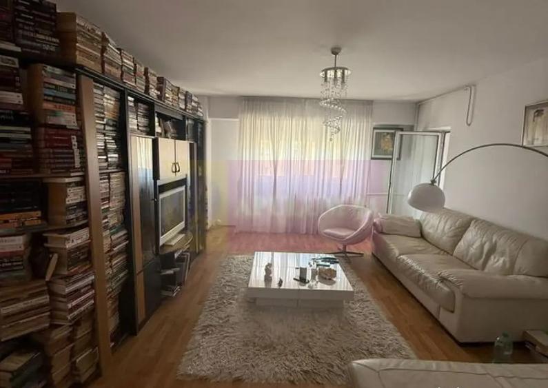 Apartament cu 3 camere decomandat, mobilat în Calea Călărașilor