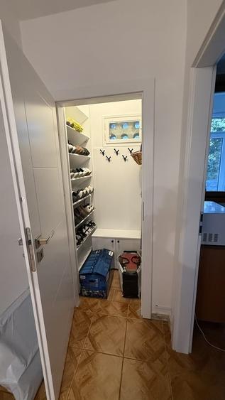 Apartament cu 2 camere semidecomandat în 1 Mai