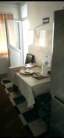 Apartament cu 2 camere decomandat în Broșteni