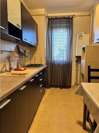 Apartament cu 3 camere decomandat în Grozăvești