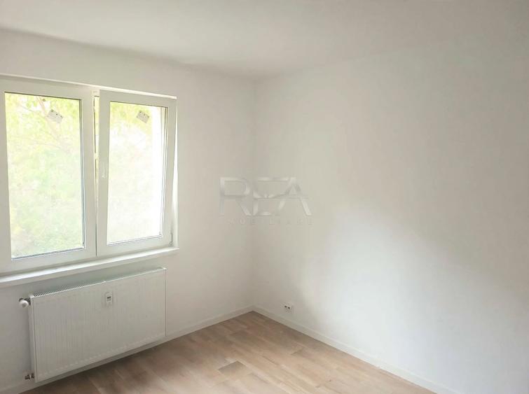 Apartament cu 3 camere decomandat în Berceni