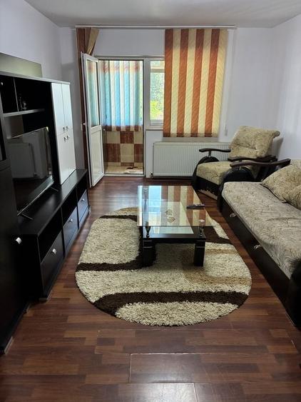 Apartament cu 2 camere decomandat în Exterior Vest