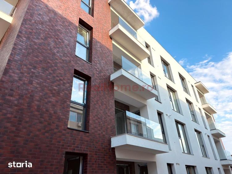 Apartament cu 3 camere decomandat în Titan