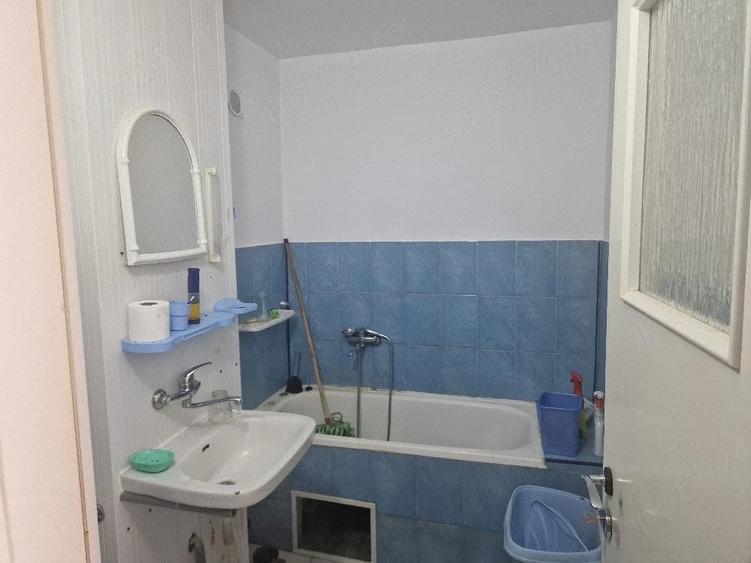 Apartament cu 2 camere semidecomandat în Dărmănești