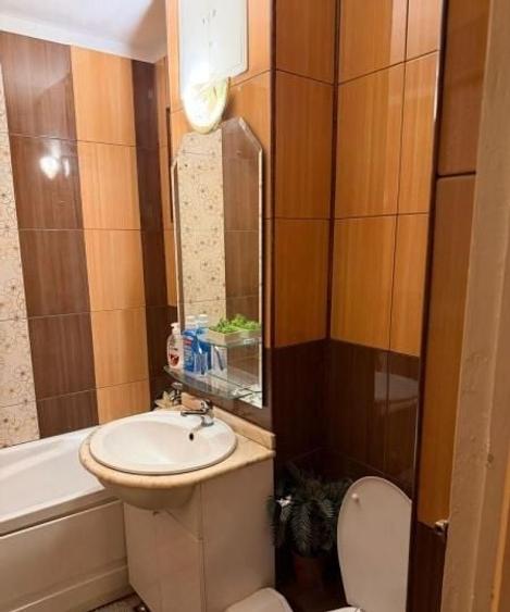 Apartament cu 3 camere decomandat în Km 4-5