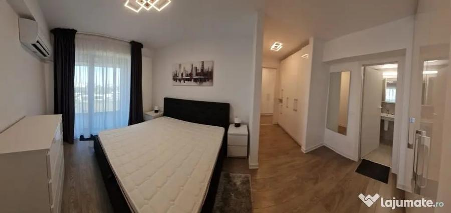 Apartament cu 3 camere decomandat în Aviației