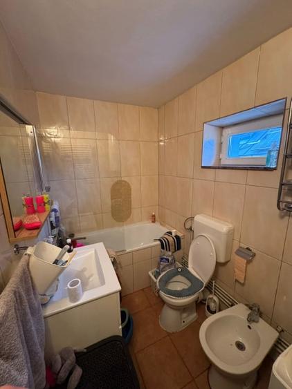 Casă individuală cu 3 camere cu Canalizare în Posta