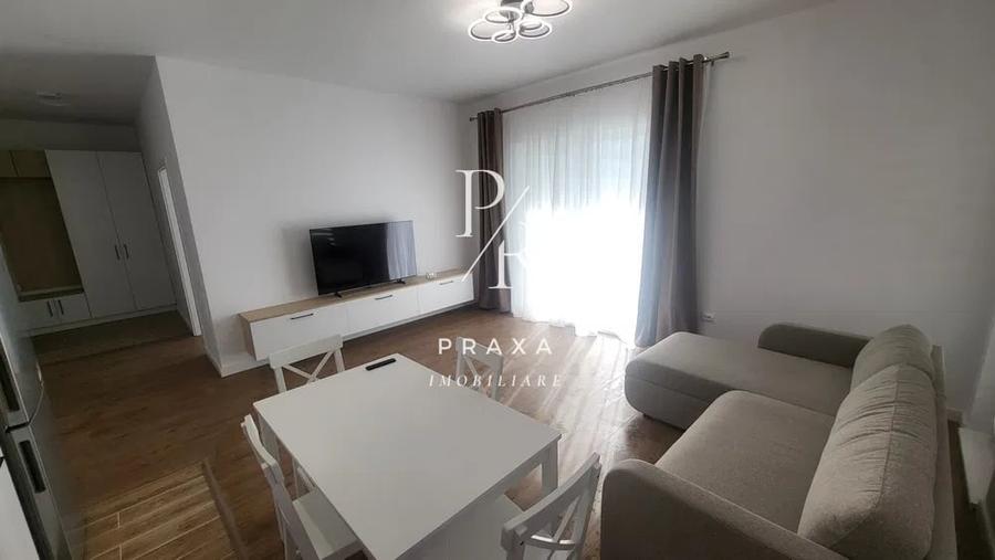 Apartament cu 2 camere semidecomandat, mobilat în Florești
