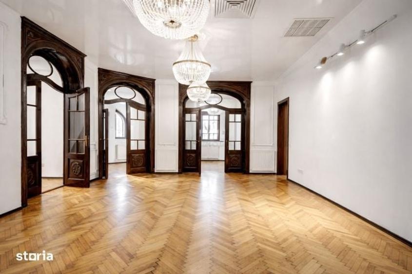 Spațiu comercial, de 1,000 mp, în Lipscani