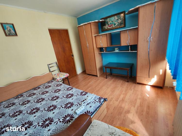 Apartament cu 2 camere decomandat în Titan