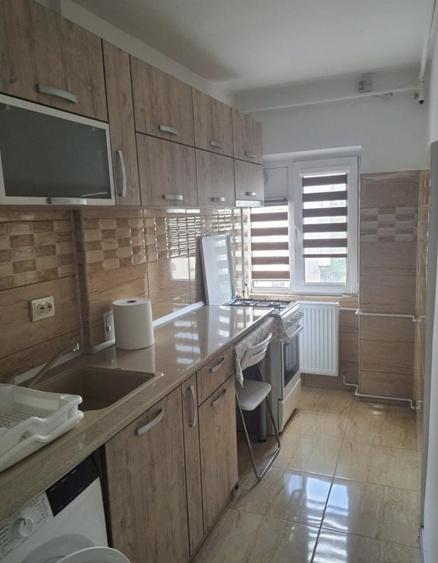 Garsonieră decomandată în 9 Mai