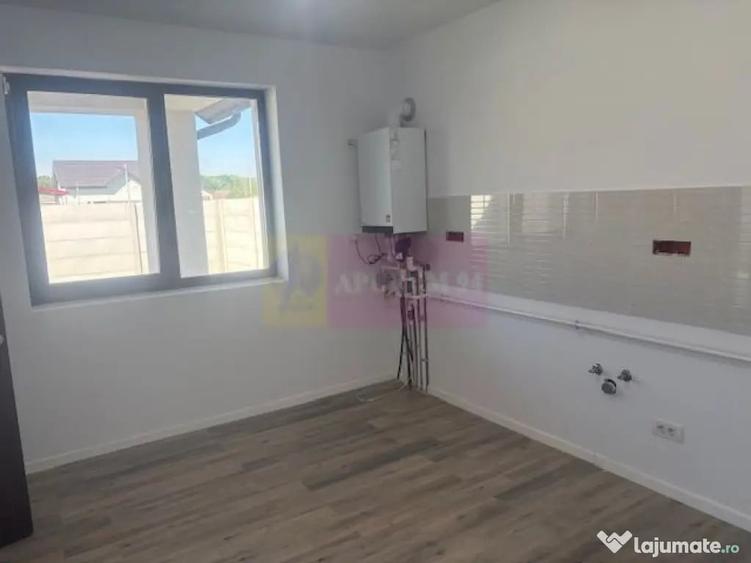Casă cu 5 camere cu Teren 410 Mp în Țegheș