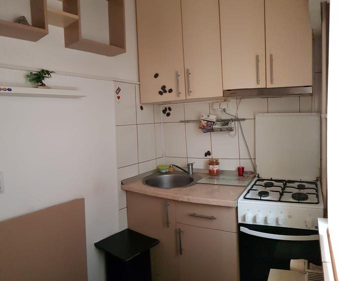 Garsonieră decomandată în Popoveni