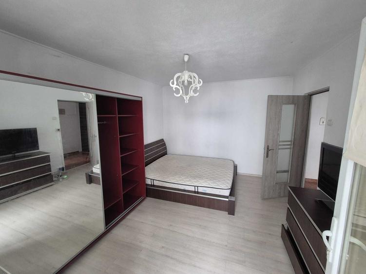 Garsonieră decomandată în Popa Șapcă