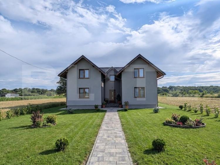 Casă individuală cu 6 camere cu Canalizare în Exterior Vest