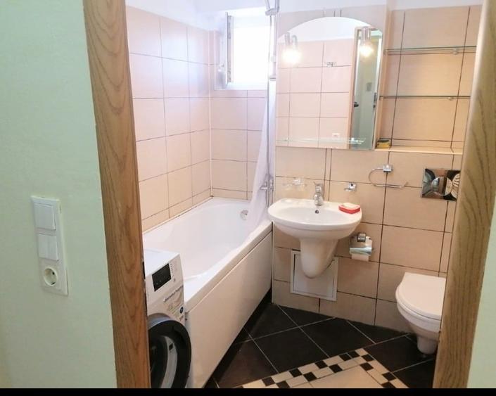 Apartament cu 2 camere decomandat în Răcădău