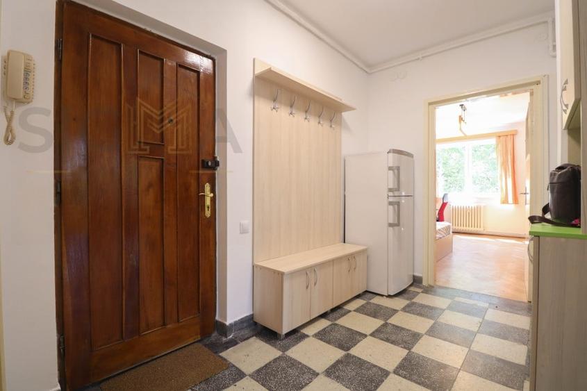 Apartament cu 3 camere decomandat, mobilat în Central
