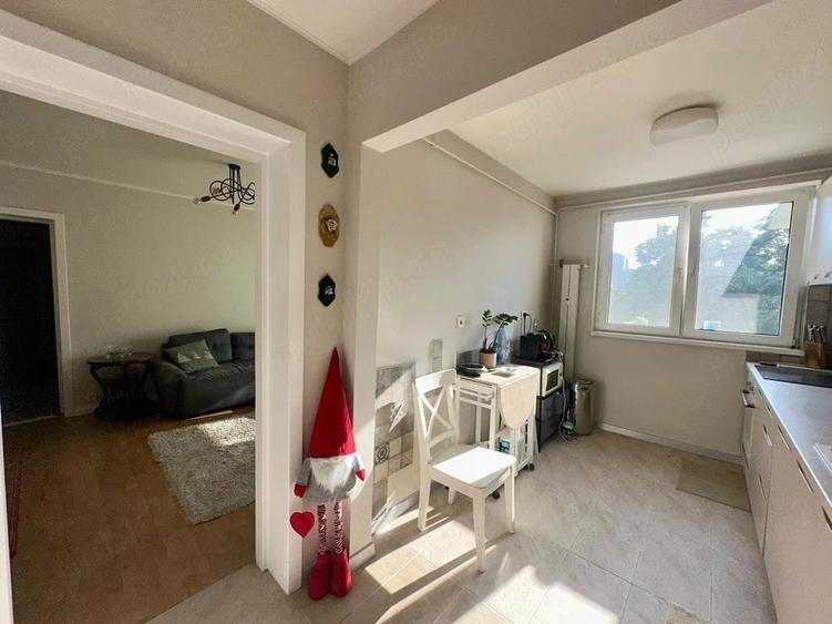 Apartament cu 3 camere semidecomandat în Liviu Rebreanu