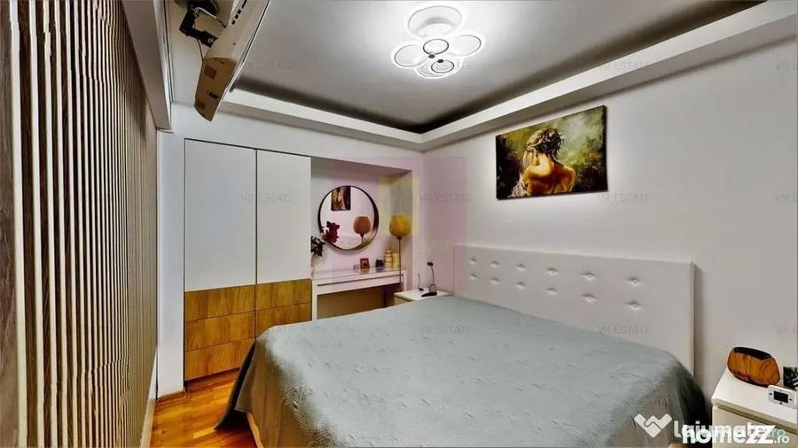 Apartament cu 3 camere semidecomandat în Romană