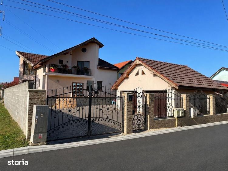 Casă cu 4 camere în Central
