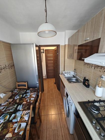Apartament cu 2 camere semidecomandat, mobilat în Bucureștii Noi