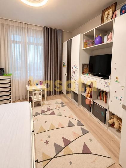 Apartament cu 3 camere decomandat, mobilat în Vitan Mall