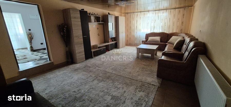 Casă cu 3 camere cu Teren 760 Mp în Valu lui Traian