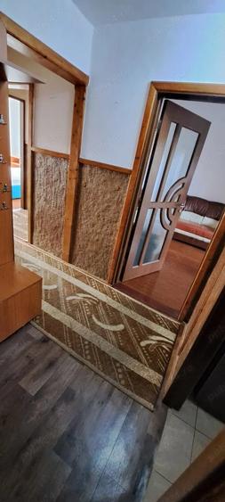 Apartament cu 3 camere decomandat în Girocului