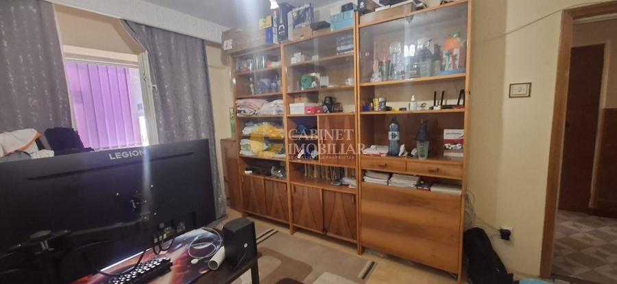 Apartament cu 2 camere decomandat, mobilat în Hala Centrală