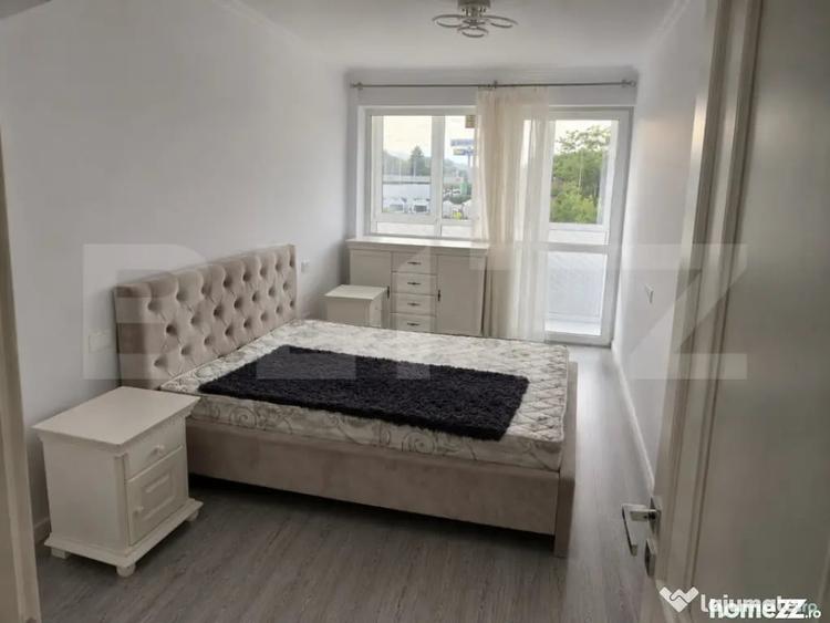 Apartament cu 3 camere decomandat în Sud