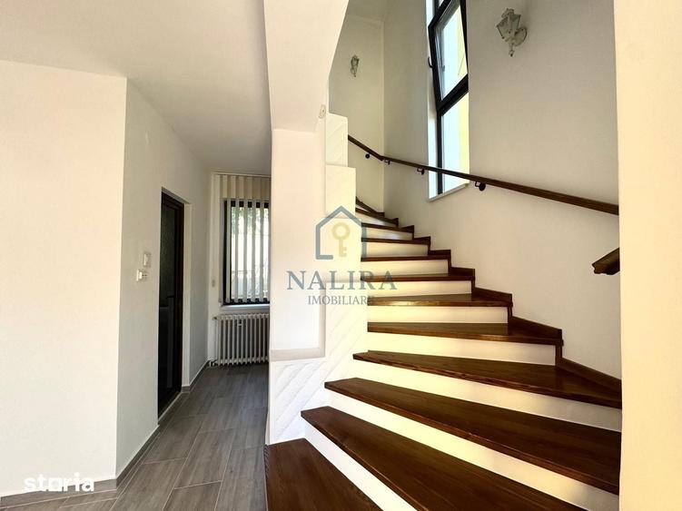 Casă cu 5 camere cu Teren 300 Mp în Valea Roșie
