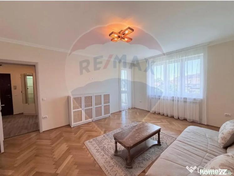 Apartament cu 2 camere decomandat în Trei Stejari