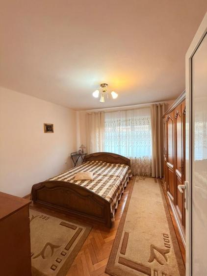 Vilă Spațioasă cu 5 Camere - 360.000 euro- Zona Girocului - 8