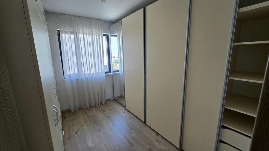 Apartament cu 4 camere decomandat, mobilat în Otopeni