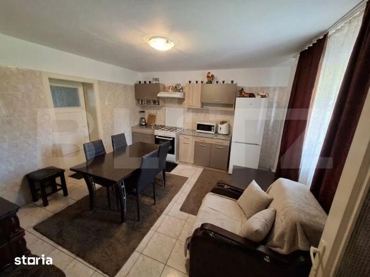 Casă cu 5 camere decomandat cu Teren 1370 Mp în Vețel