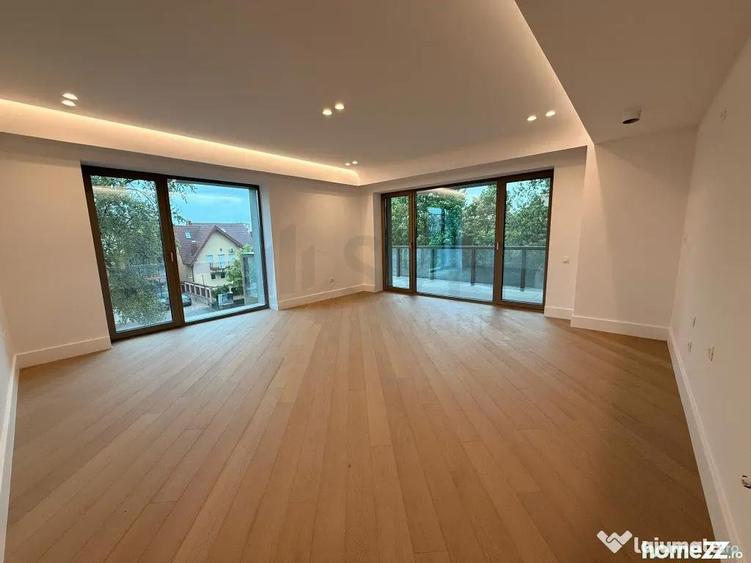 Apartament cu 3 camere decomandat în Iancu Nicolae