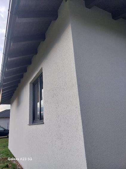 Casă cu 3 camere în Dumbrava