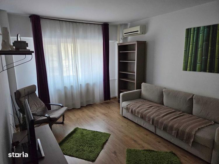 Garsonieră decomandată, mobilată în P-ța Universității