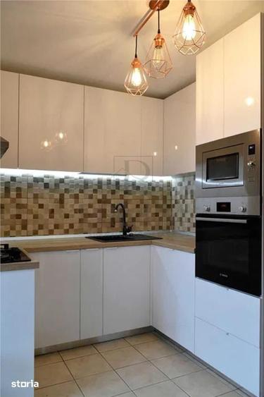 Apartament cu 3 camere decomandat în Soarelui