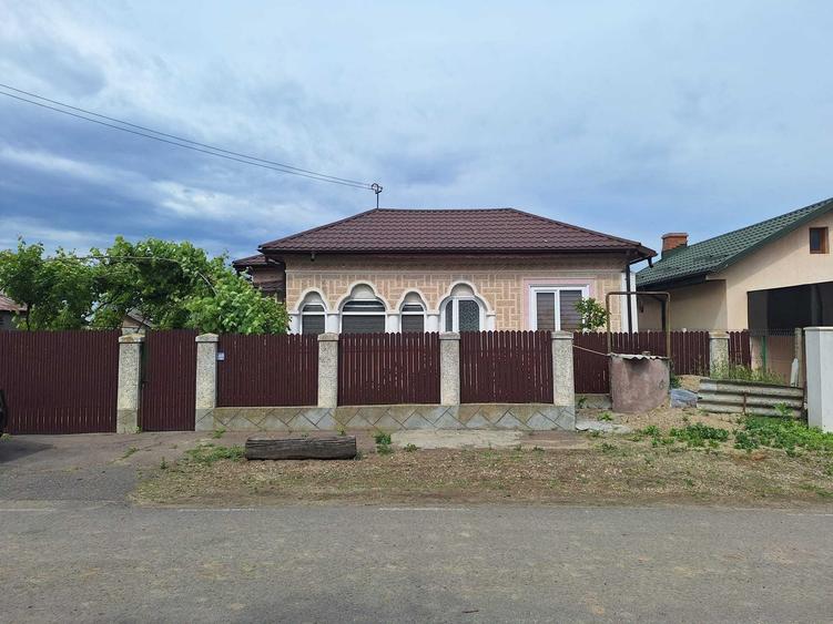 Casă cu 4 camere în Colibași