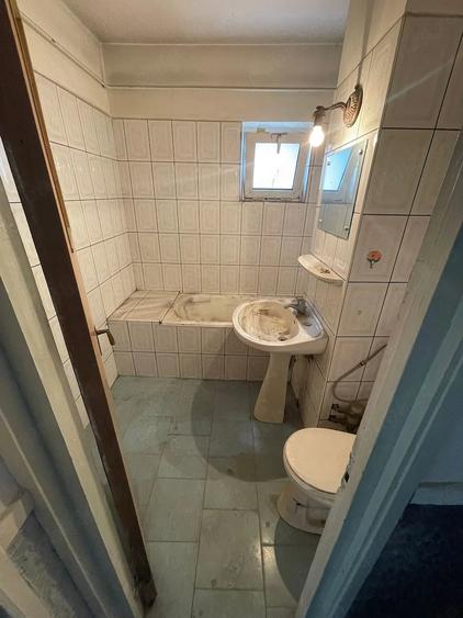 Apartament cu 3 camere decomandat în Găvana