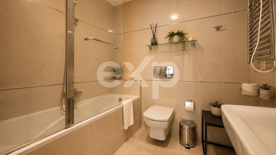 Apartament cu 3 camere decomandat, mobilat în Poiana Brașov