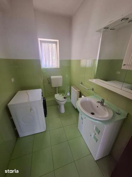 Apartament cu 3 camere în Pârneava