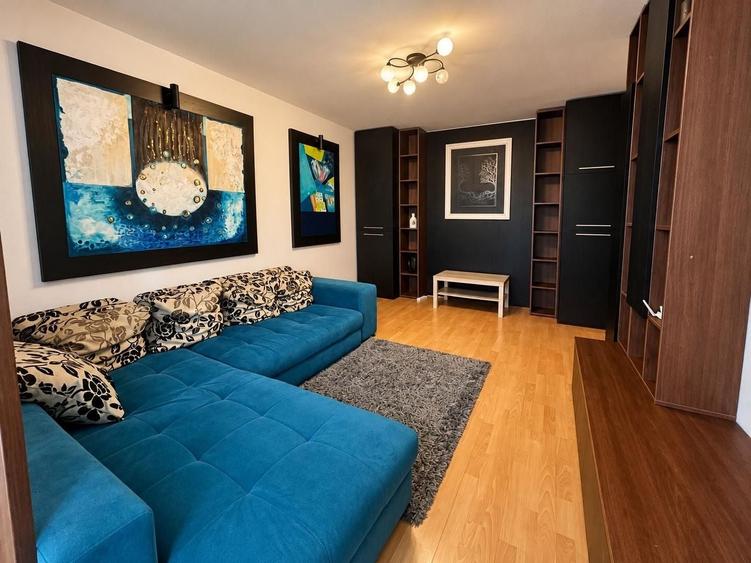 Apartament cu 3 camere decomandat, mobilat în Tomis Nord