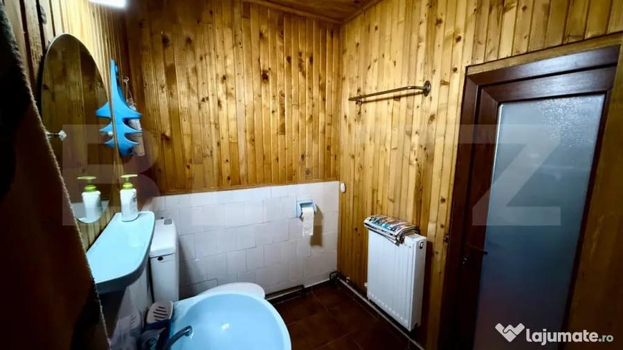 Casă cu 6 camere cu Teren 1108 Mp în Central
