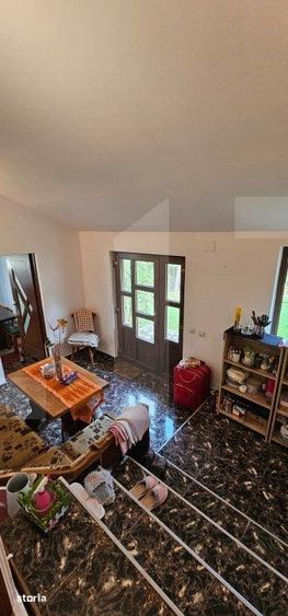 Casă cu 6 camere cu Teren 3000 Mp în Central