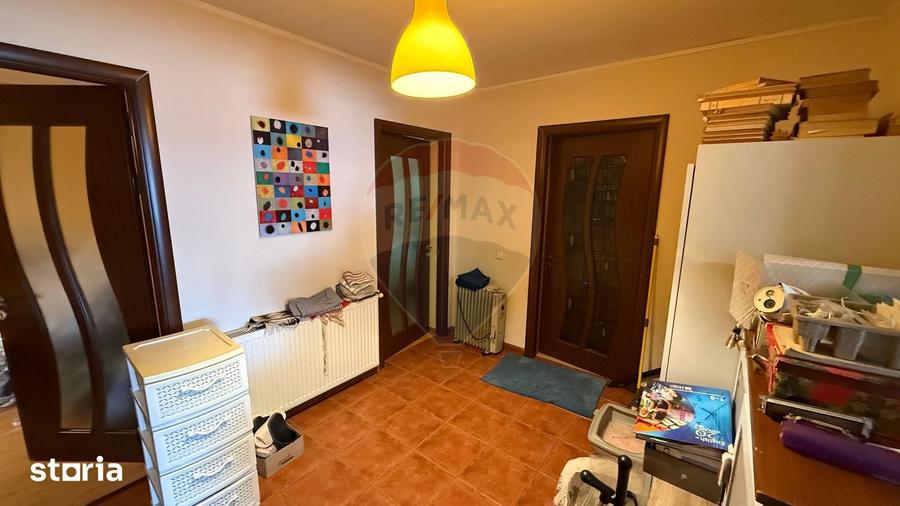 Casă cu 5 camere cu Teren 1000 Mp în Ciușlea