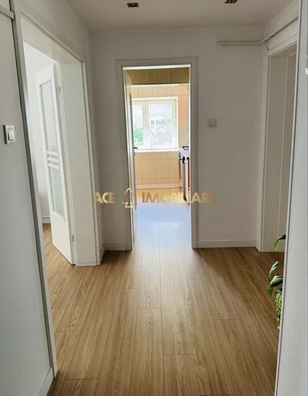 Apartament cu 3 camere decomandat, mobilat în Calea Călărașilor