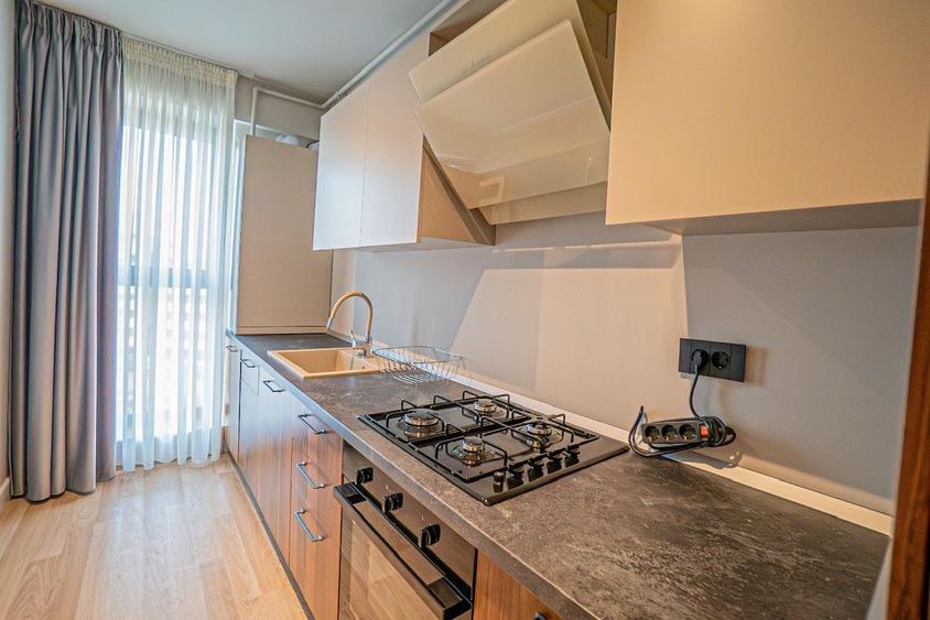 Apartament cu 3 camere decomandat în Universitate